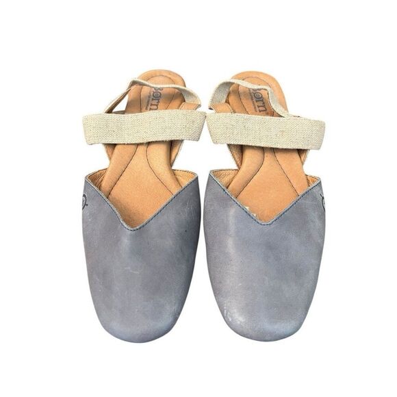 Born Ladies Size 6 M Close Toe Sandals Light Gray Leather Flats - Picture 1 of 8